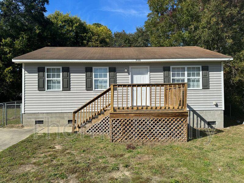 House for rent at 906 E Wilson St, Tarboro, NC 27886