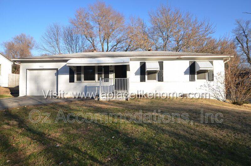 House for rent at 9811 Marsh Ave, Kansas City, MO 64134