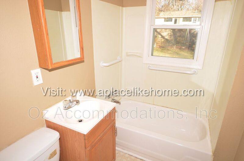 House for rent at 9811 Marsh Ave, Kansas City, MO 64134