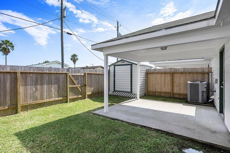 Townhouse for rent at 5146 Caicos Calle, Dickinson, TX 77539
