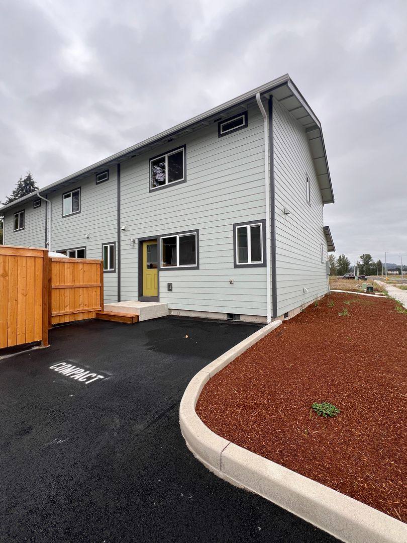 House for rent at 787 St Charles, Eugene, OR 97402