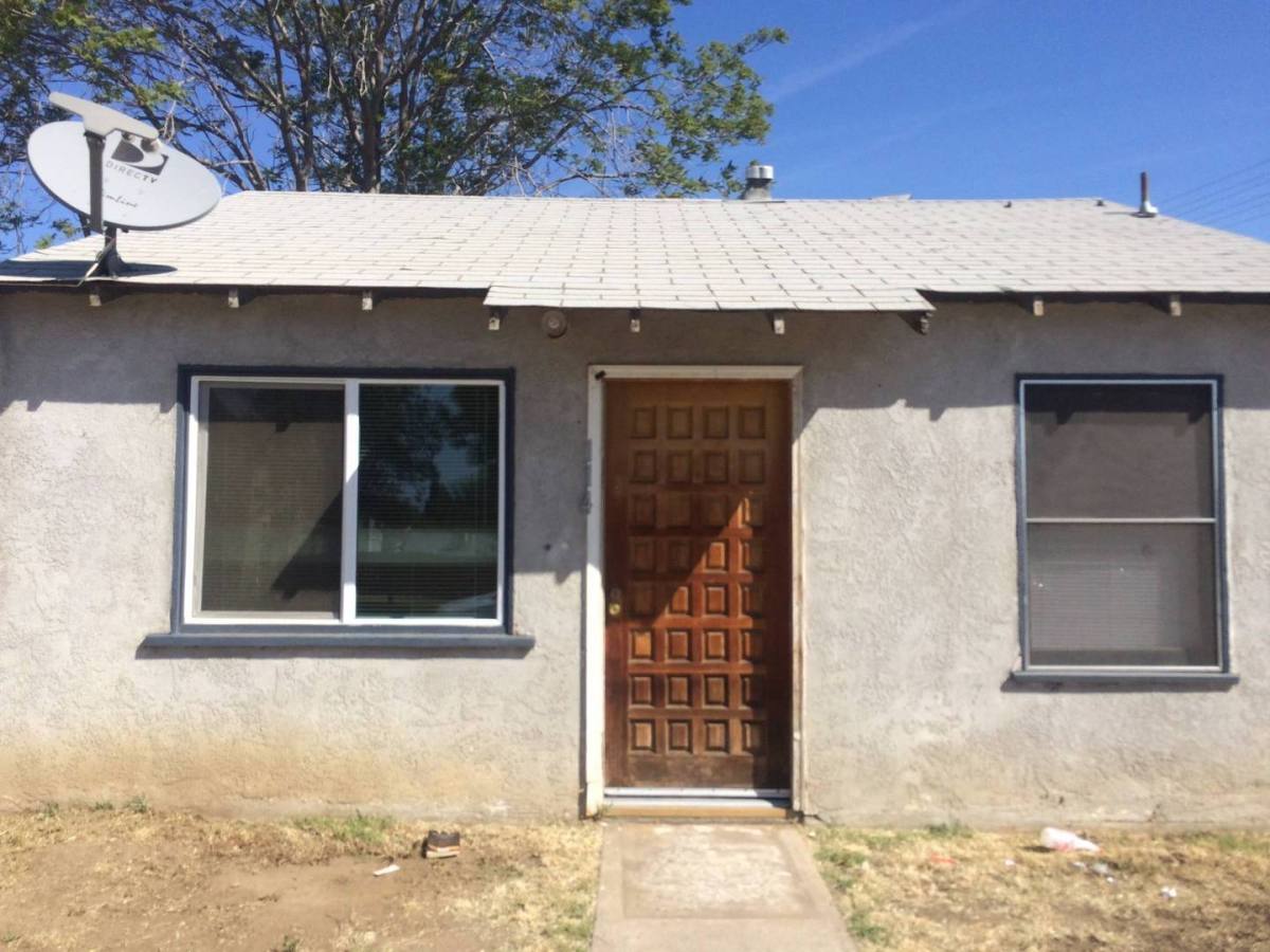 Apartment for rent at 100-134 E Harding Ave, Bakersfield, CA 93308