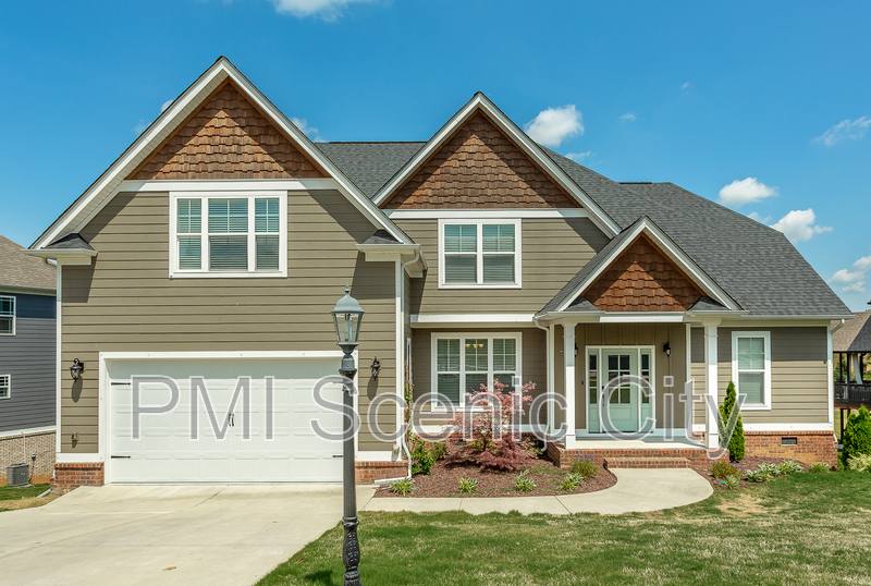 House for rent at 7725 Peppertree Dr, Ooltewah, TN 37363