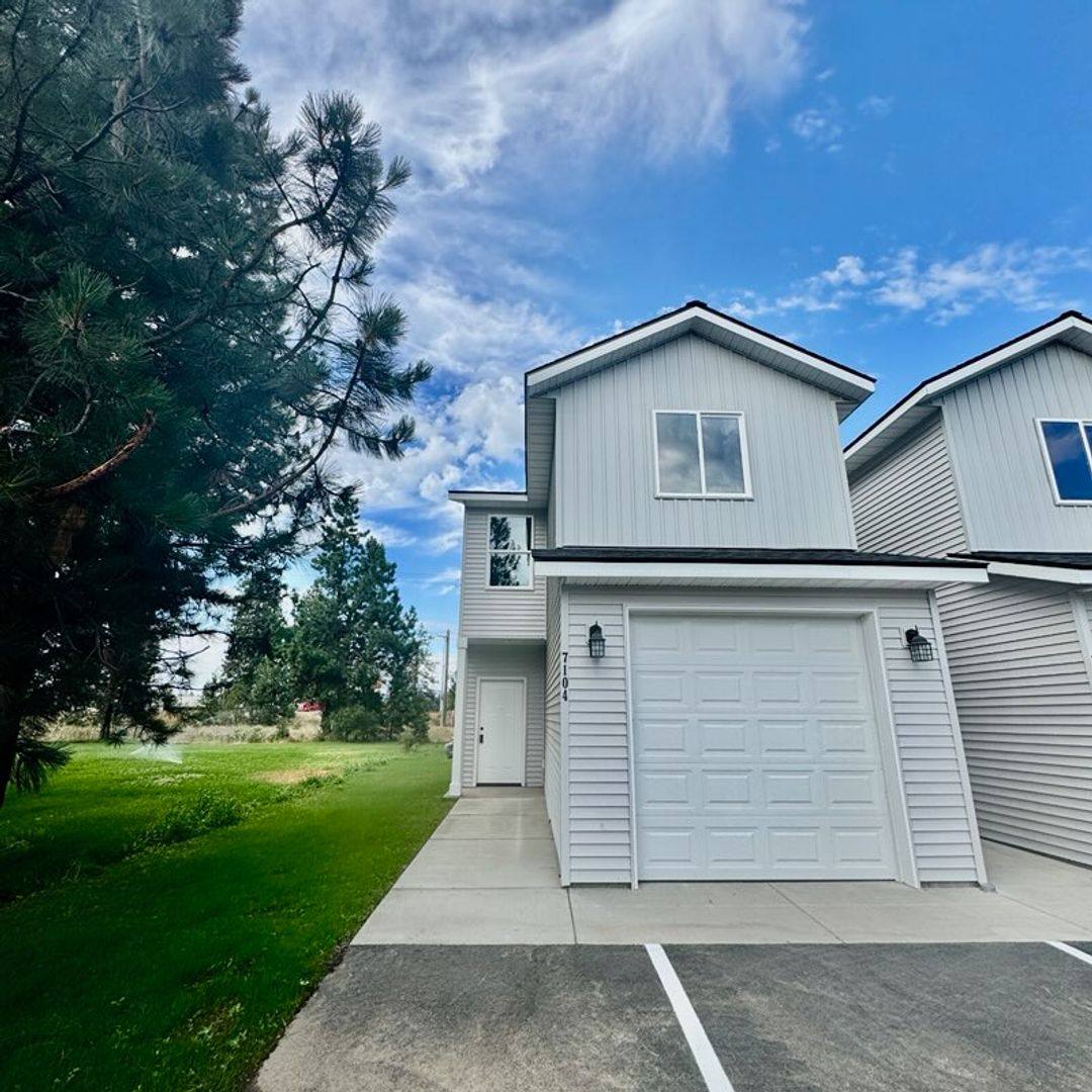 Townhouse for rent at 7104 W Heritage St, Rathdrum, ID 83858