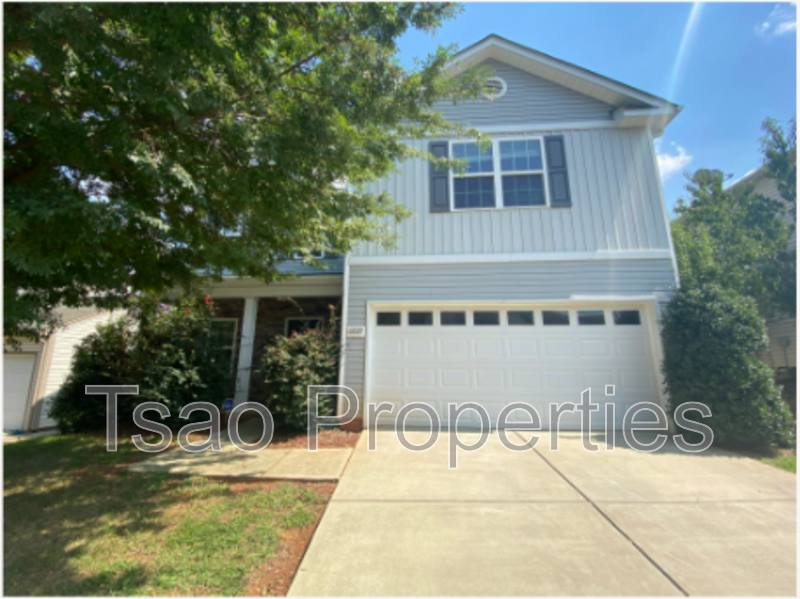 House for rent at 6029 Blue Ash Lane, Charlotte, NC 28215