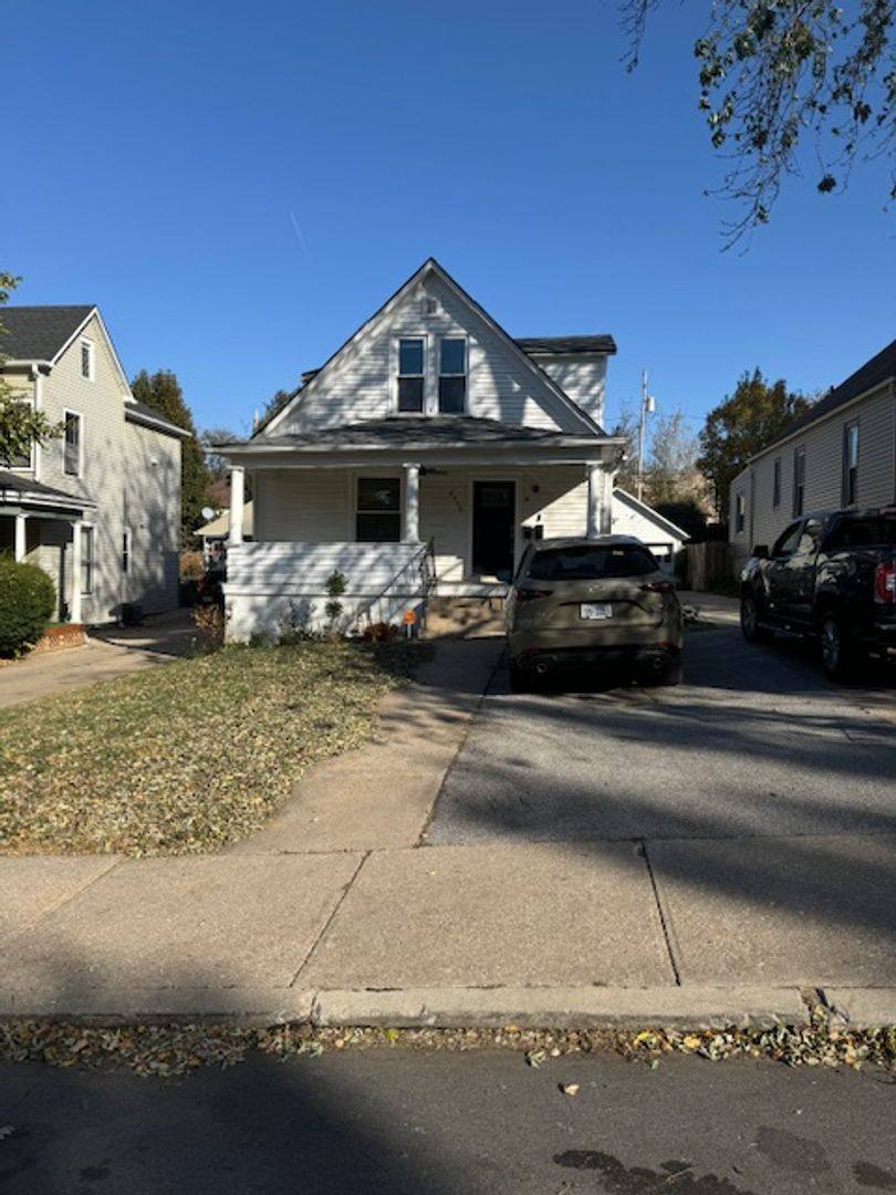 Apartment for rent at 1029 S 31st St, Omaha, NE 68105