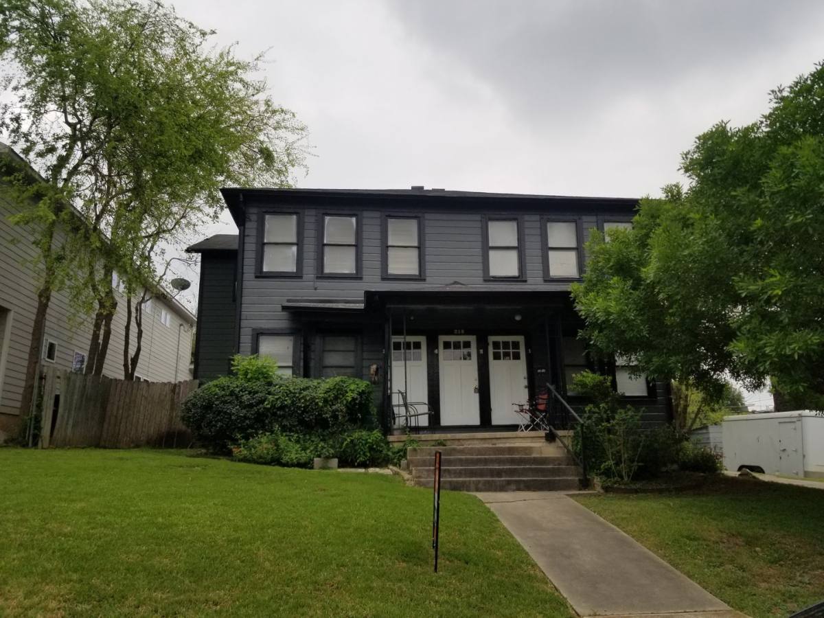 Apartment for rent at 218 Claremont Ave, San Antonio, TX 78209