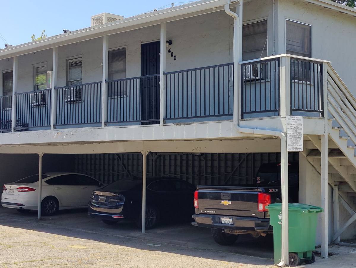 Apartment for rent at 680 Hedges-1327 Linden Ave, Fresno, CA 93728