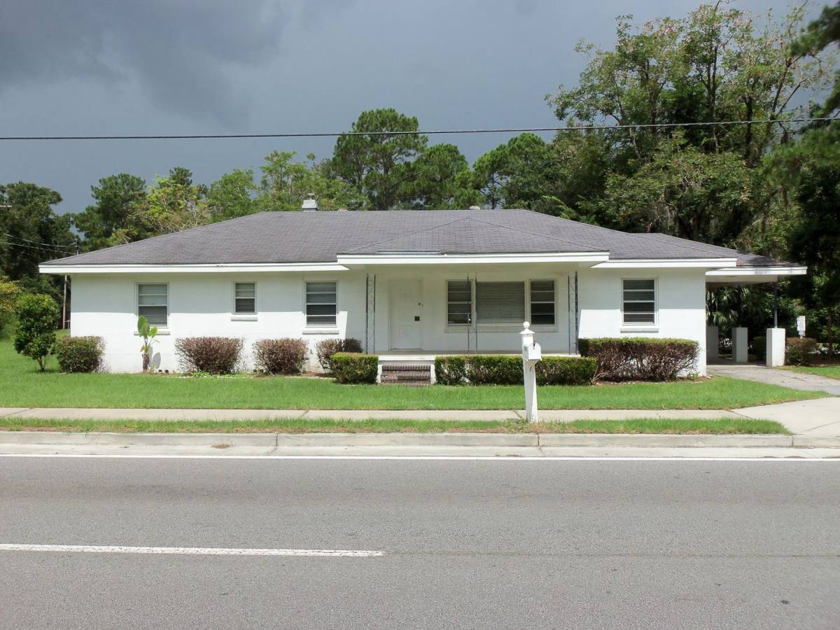 House for rent at 10609 Middleground Rd, Savannah, GA 31419