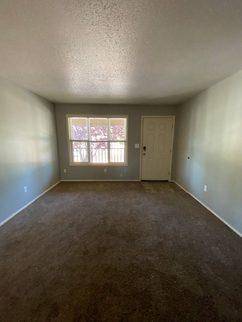 Apartment for rent at 1401 W Chestnut Ave, Yakima, WA 98902