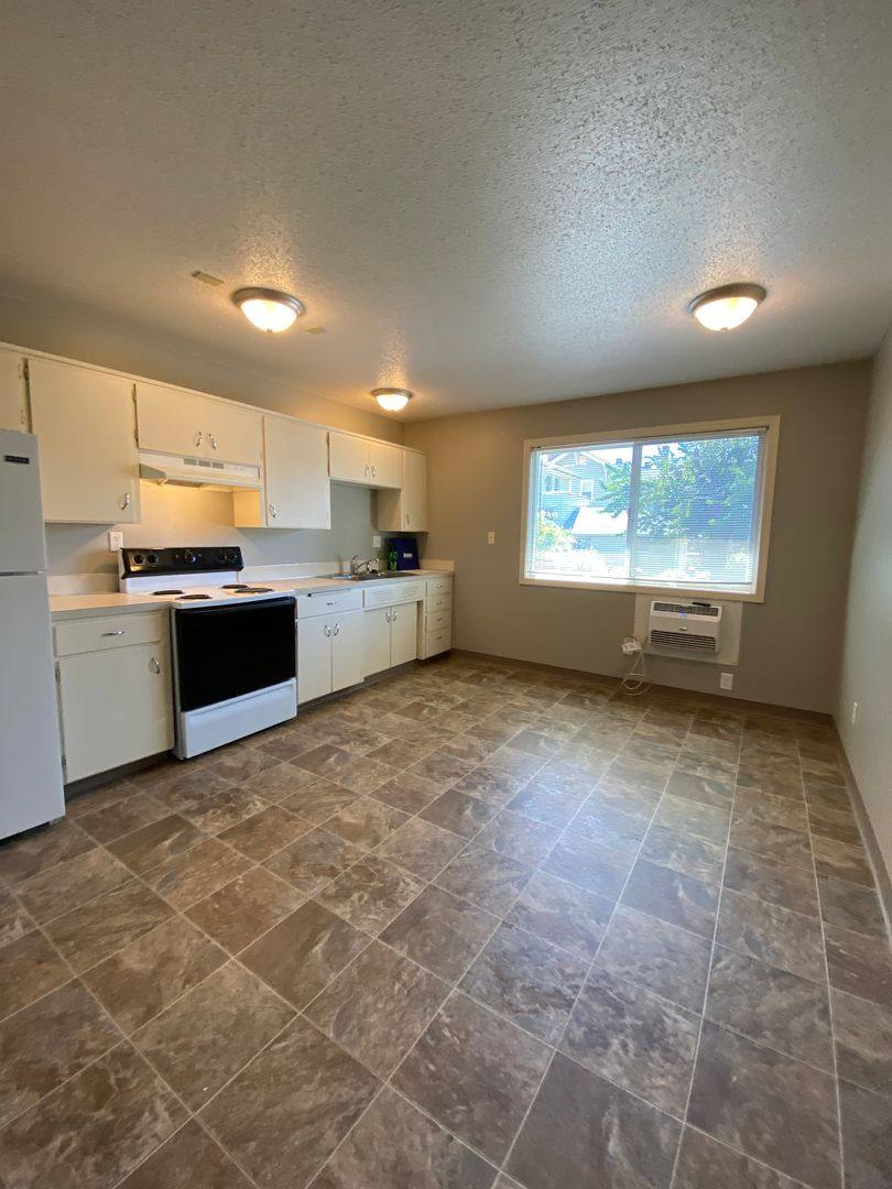 Apartment for rent at 1401 W Chestnut Ave, Yakima, WA 98902