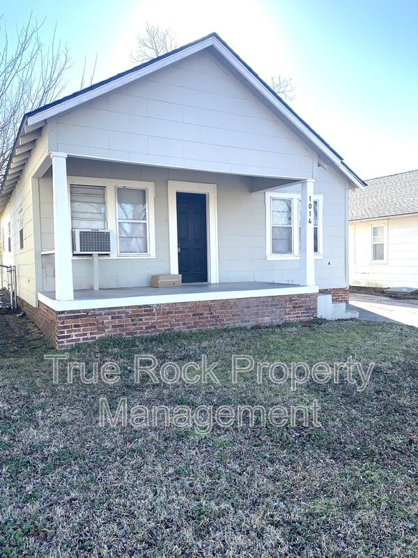 House for rent at 1014 S High School St, Ada, OK 74820