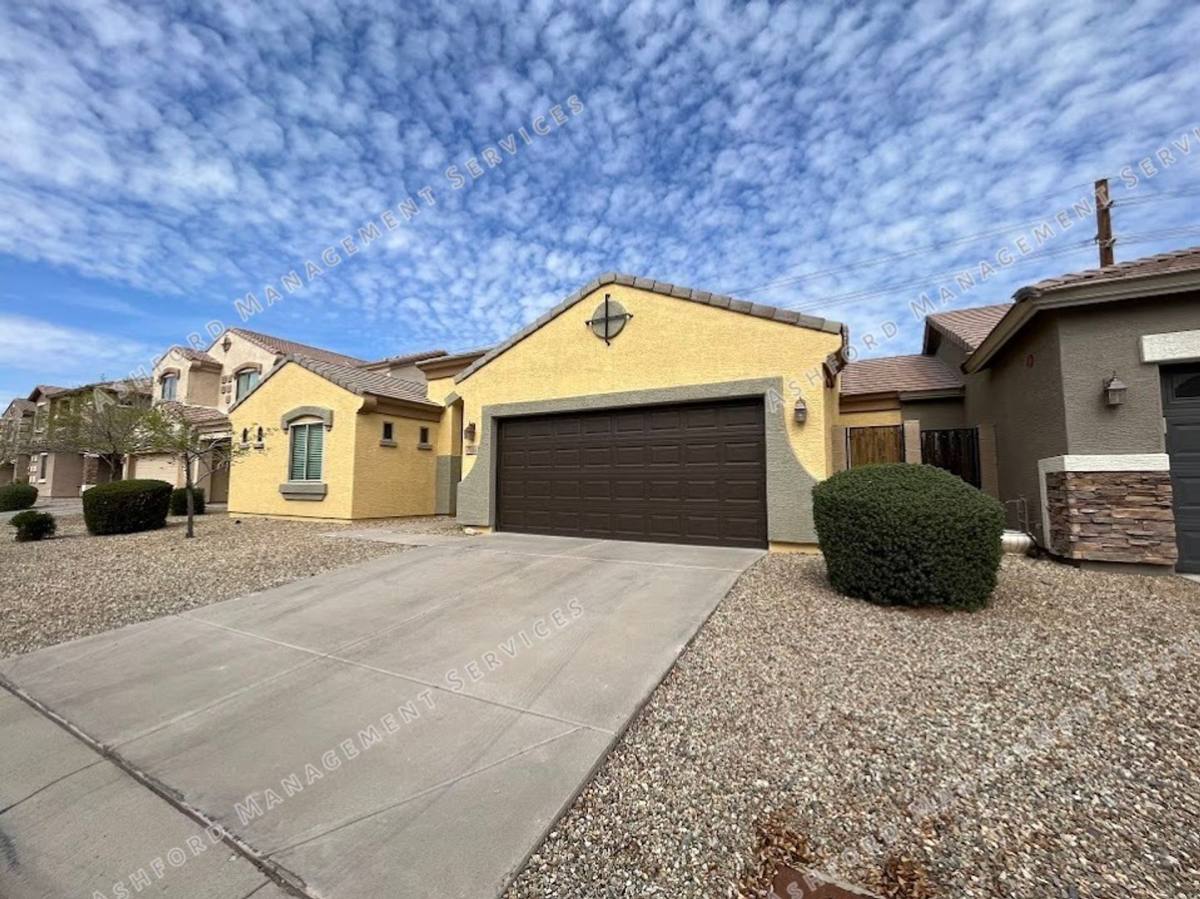 House for rent at 15923 N 73rd Lane, Peoria, AZ 85382