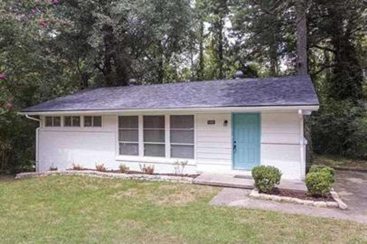 House for rent at 5000 Scenic View Dr, Birmingham, AL 35210