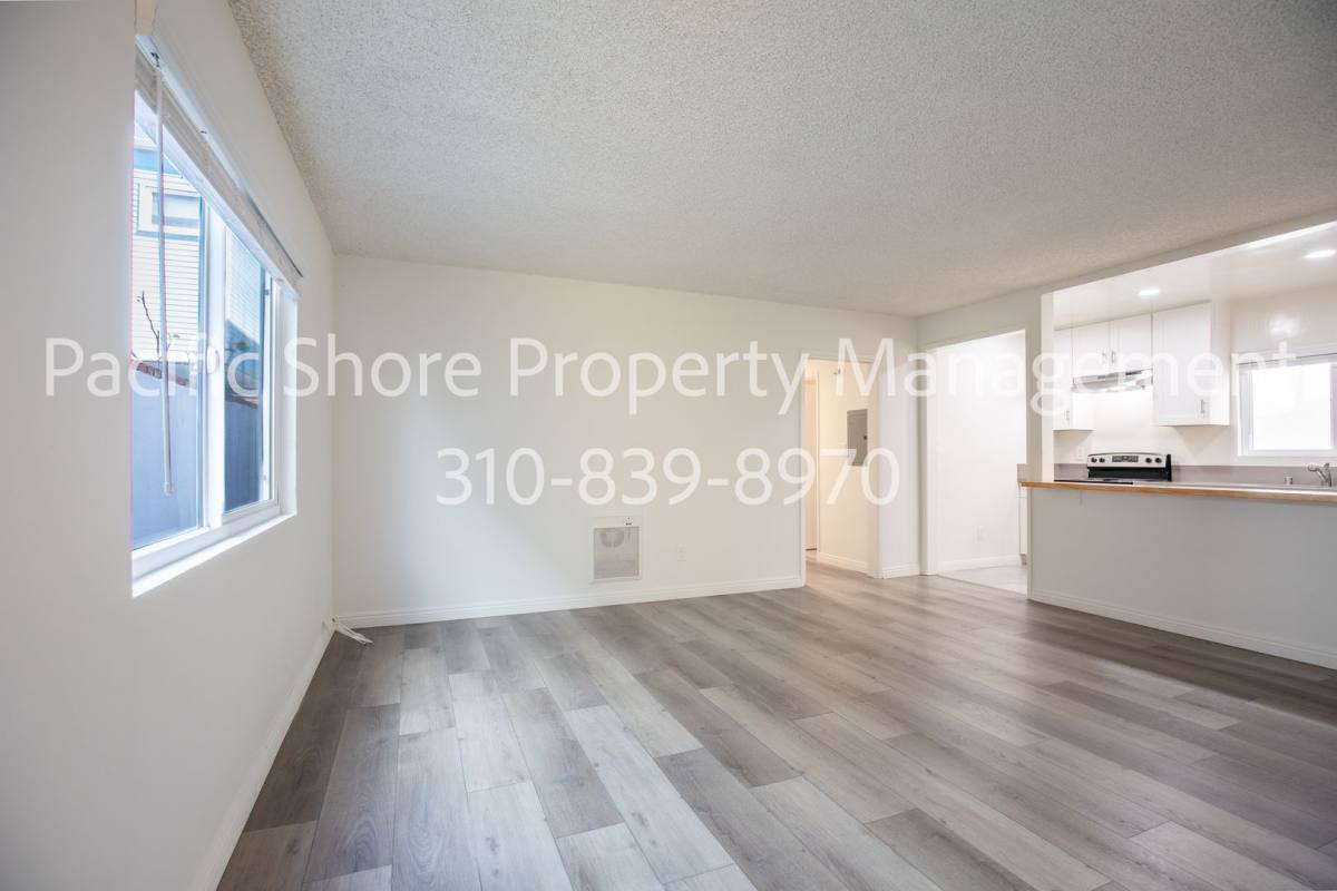 Apartment for rent at 24 27th St, Venice, CA 90291