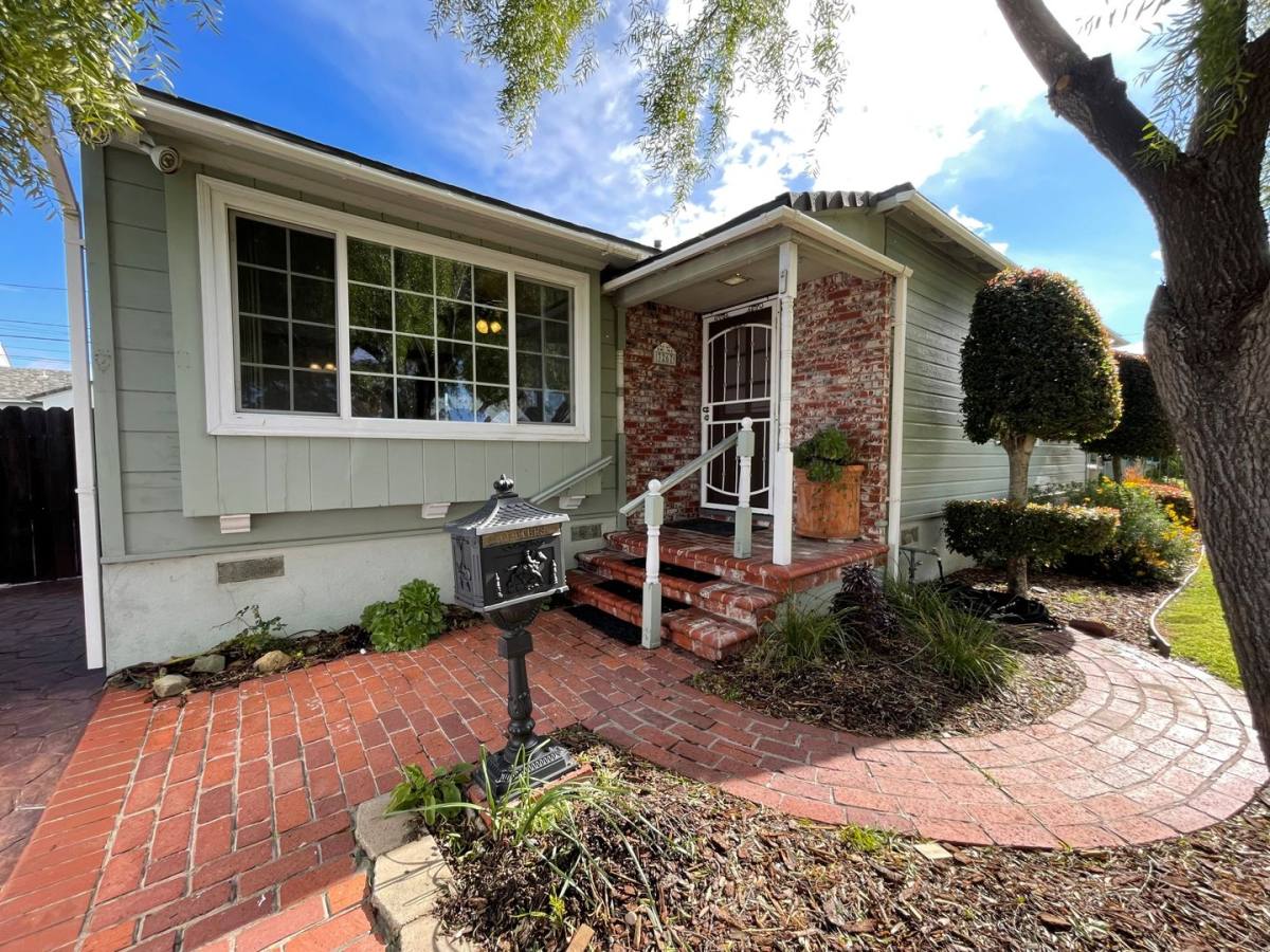 House for rent at 3267 Preble Ave, Ventura, CA 93003