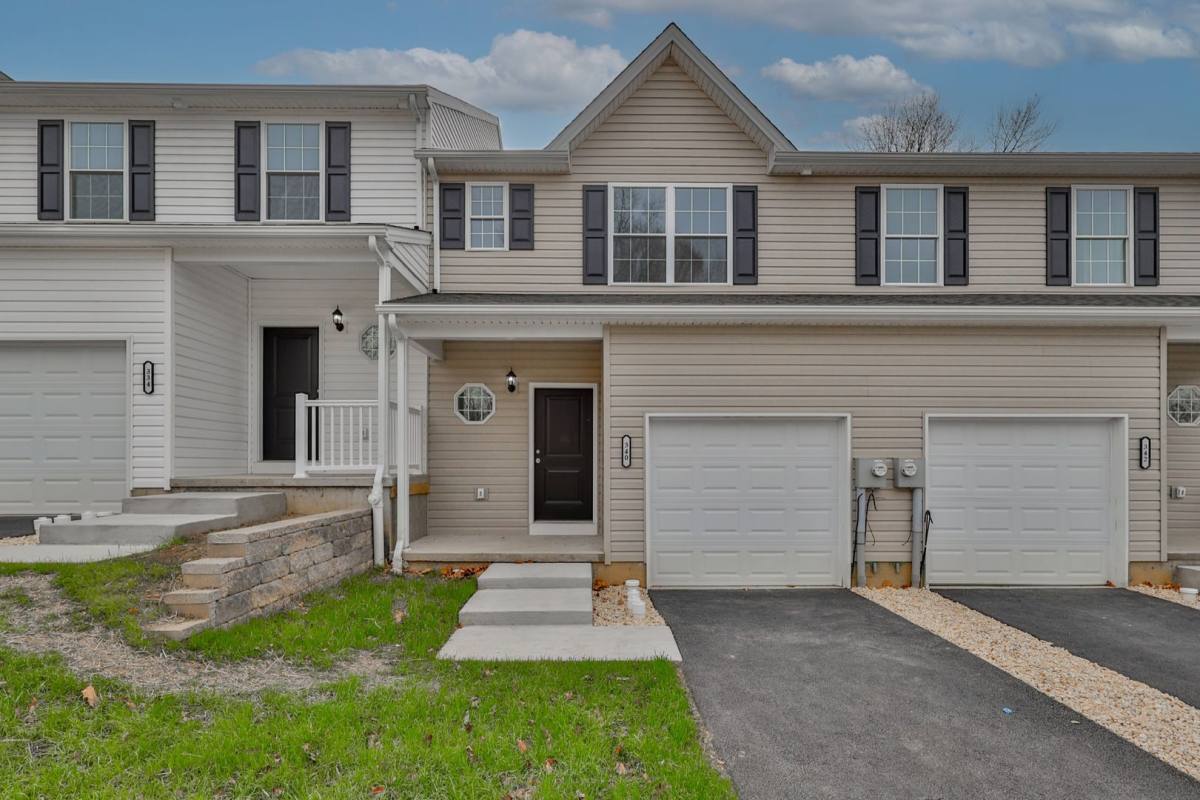 Townhouse for rent at 340 Barber St, Allentown, PA 18103