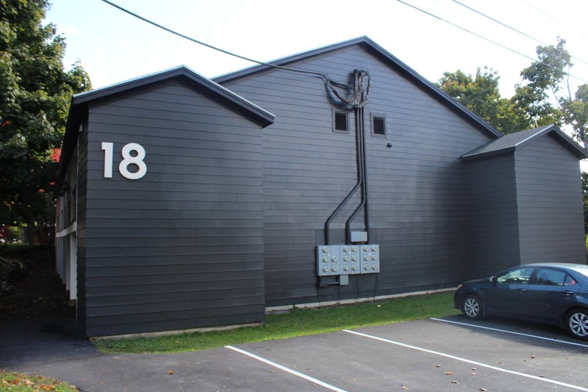 Apartment for rent at 18 Lindsey St, Rockland, ME 04841