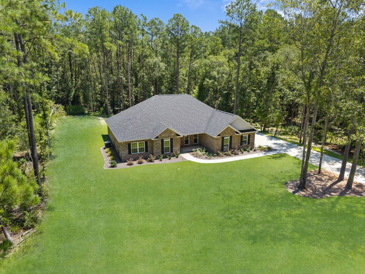 House for rent at 1253 E Hampton Dr, Statesboro, GA 30458