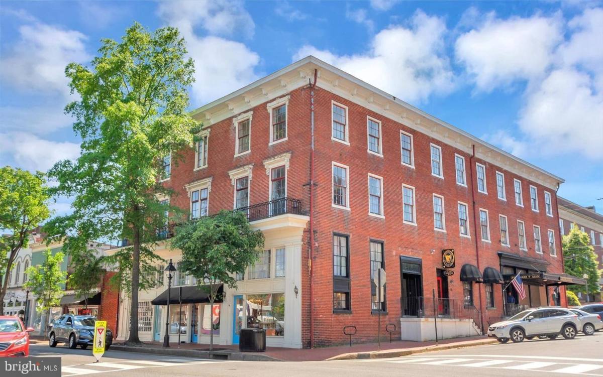 Apartment for rent at 200 Hanover St, Fredericksburg, VA 22401