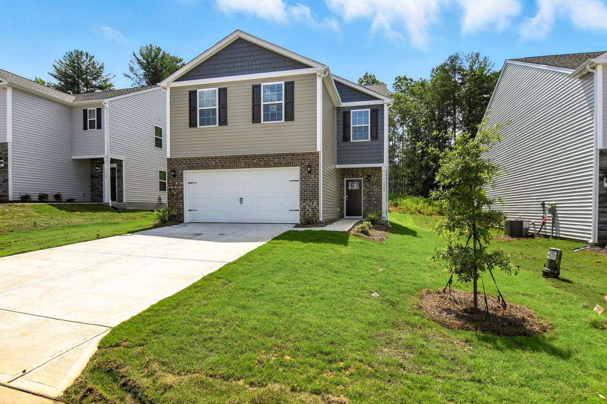 House for rent at 1342 37th Ave Lane NE, Hickory, NC 28601