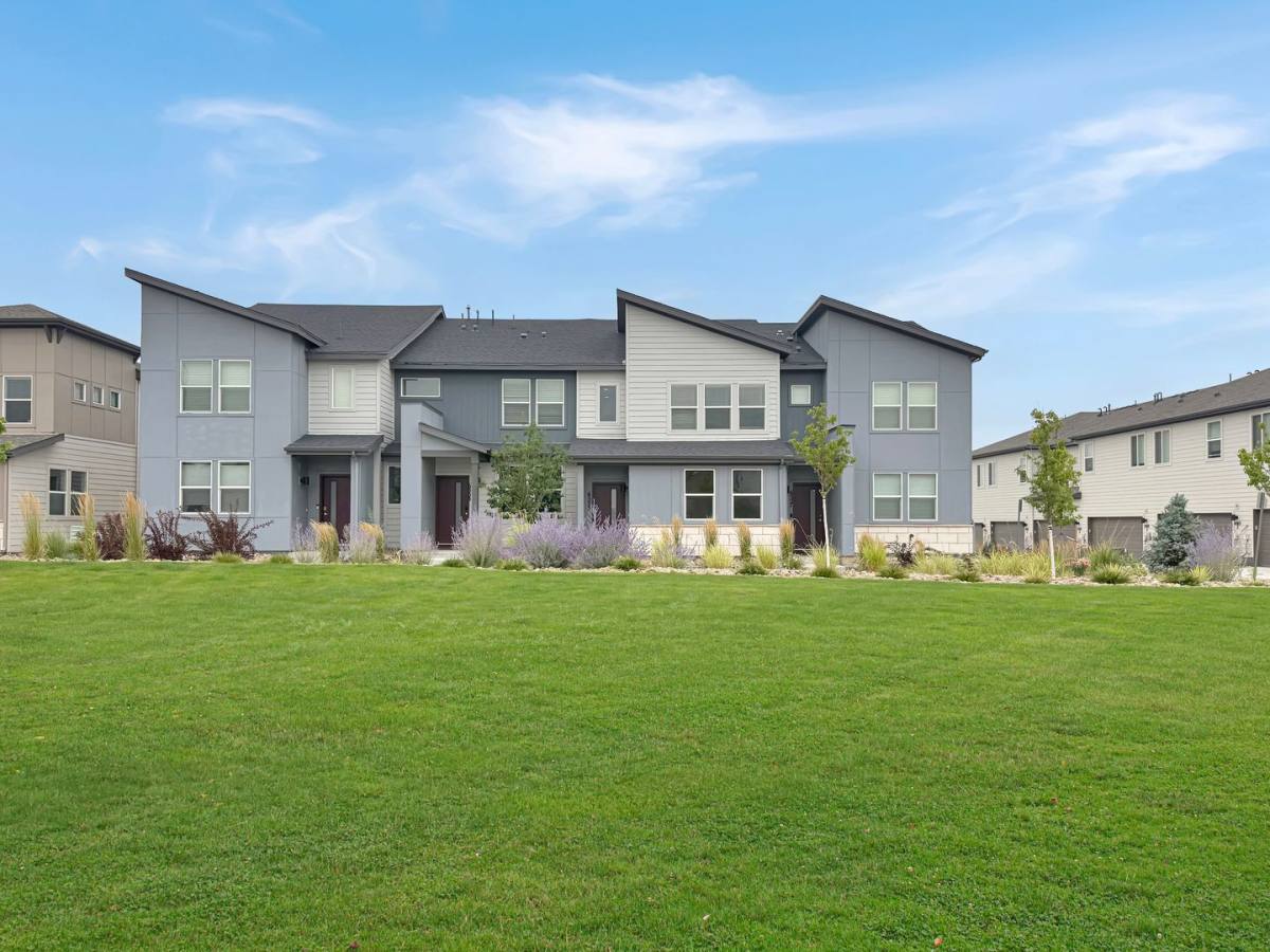 Townhouse for rent at 6555 N Dunkirk St, Denver, CO 80249