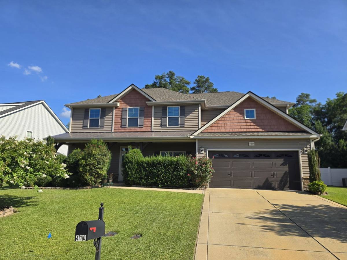 House for rent at 410 Sedgefield Dr, Raeford, NC 28376