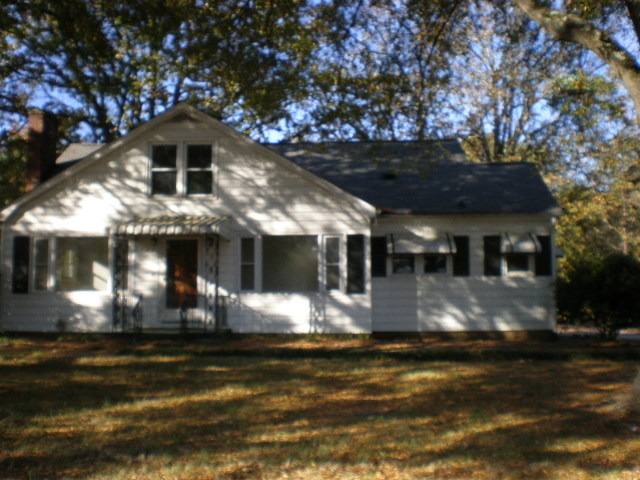 House for rent at 2108 Concord Lake Rd, Kannapolis, NC 28083