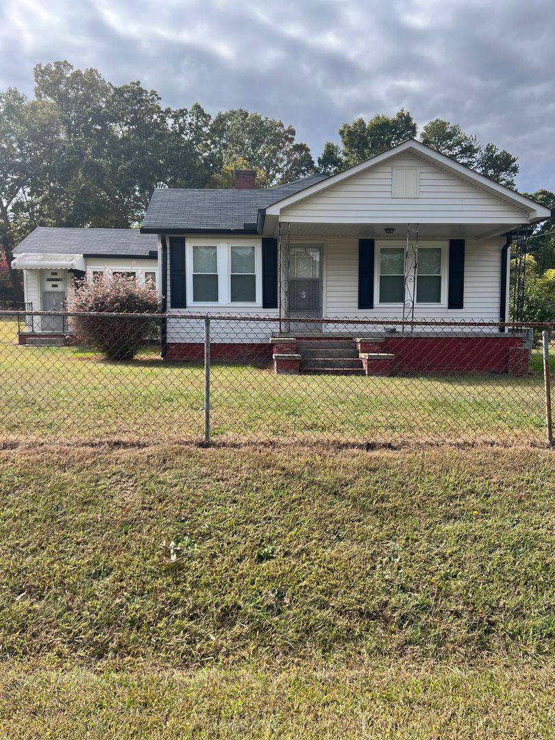 House for rent at 325 Pethel Rd, Kannapolis, NC 28083