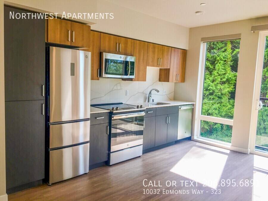 Apartment for rent at 10032 Edmonds Way, Edmonds, WA 98020