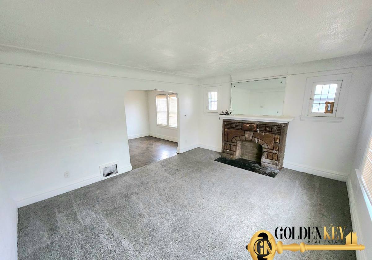 Apartment for rent at 14613-14615 Mettetal St, Detroit, MI 48227