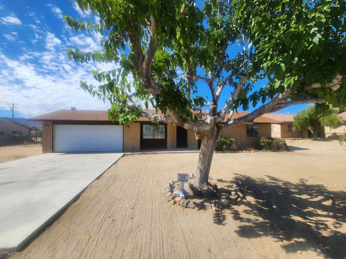 House for rent at 74203 Cactus Dr, Twentynine Palms, CA 92277