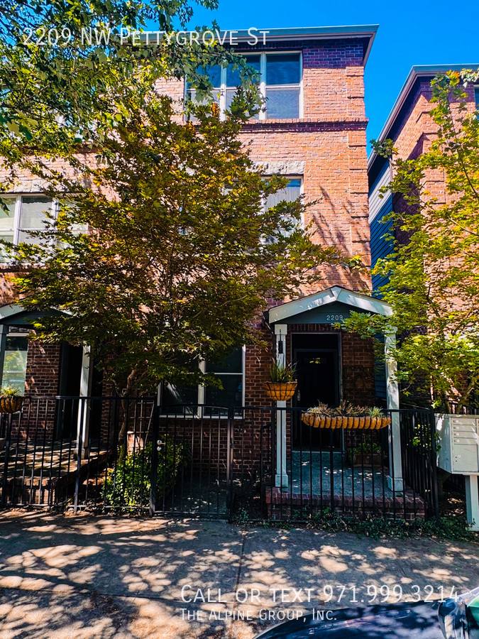 Townhouse for rent at 2209 NW Pettygrove St, Portland, OR 97210