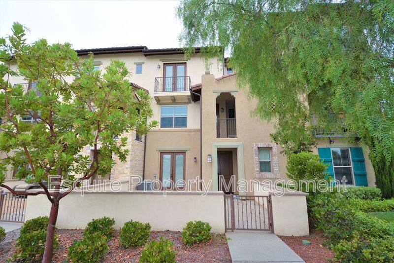 Townhouse for rent at 205 Westpark Court #302, Camarillo, CA 93012