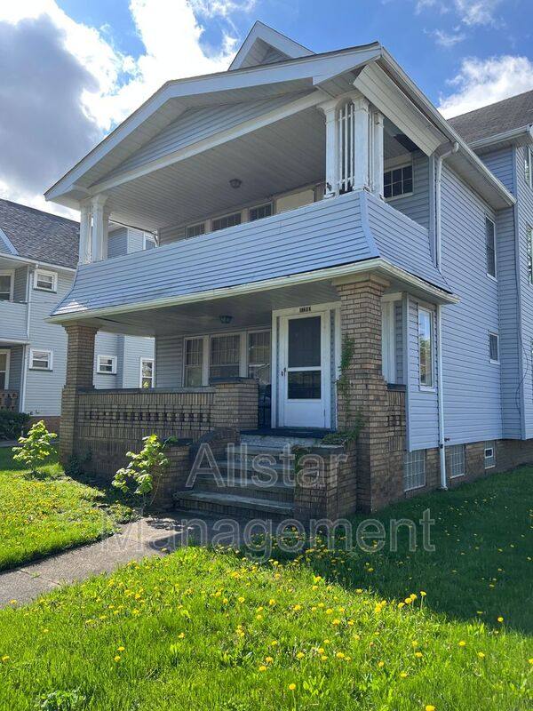 Apartment for rent at 17200 Grovewood Ave #UP, Cleveland, OH 44119