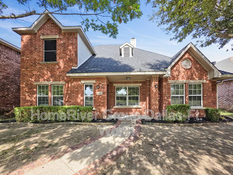 House for rent at 124 Clear Creek Dr, Red Oak, TX 75154