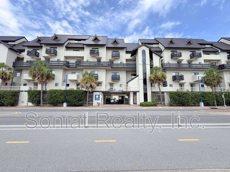 Apartment for rent at 7300 Lakeshore Dr #16, New Orleans, LA 70124