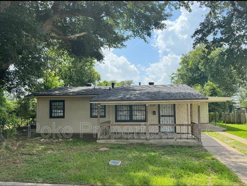 House for rent at 3529 Greinwich Blvd, Lake Charles, LA 70607