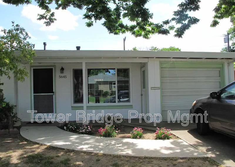 5645 Johns Dr, Sacramento, CA 95822
