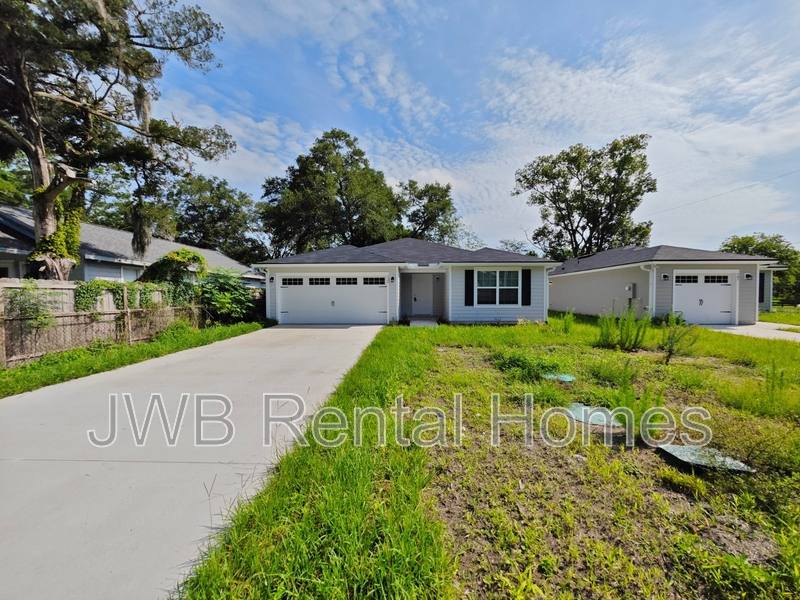 House for rent at 133 Sago Ave, Jacksonville, FL 32218