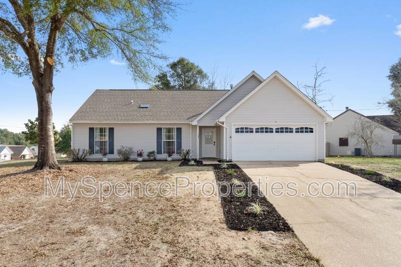 House for rent at 102 Hollow Cove, Crestview, FL 32539