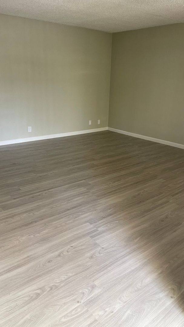 Apartment for rent at 1800 Rexford Dr, Las Vegas, NV 89104