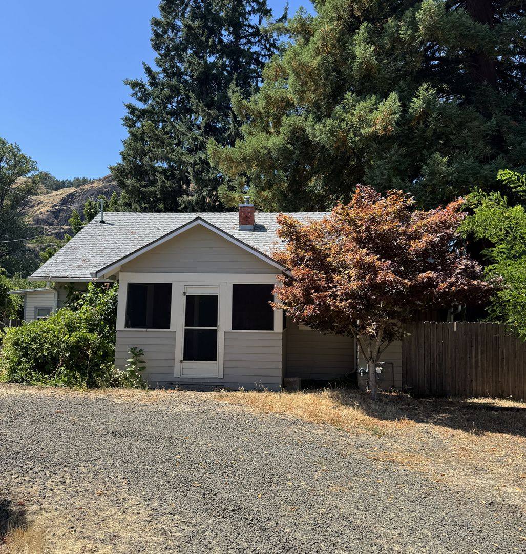 House for rent at 750 SE Flint St, Roseburg, OR 97470