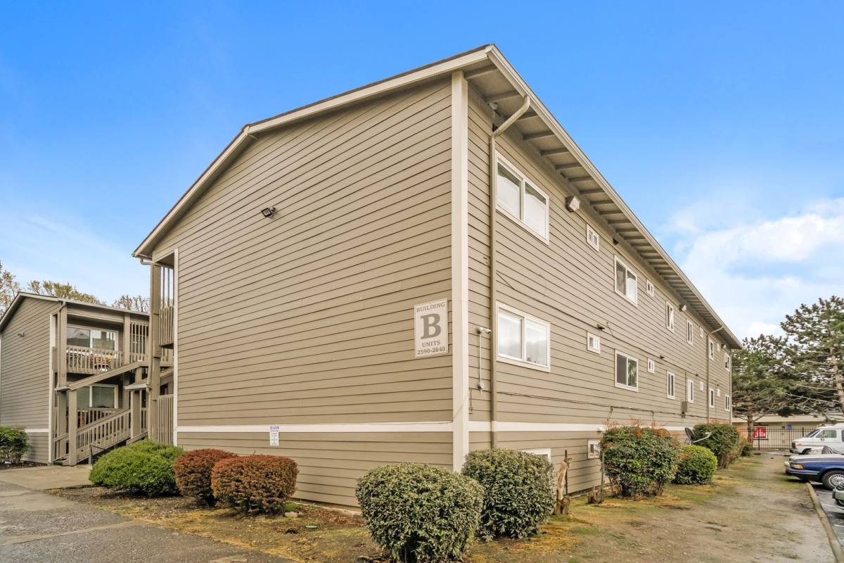 Apartment for rent at 2540 Hyacinth St NE, Salem, OR 97301