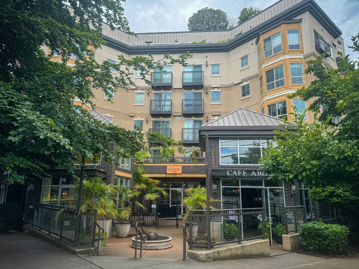 Condo for rent at 1125 E Olive St, Seattle, WA 98122