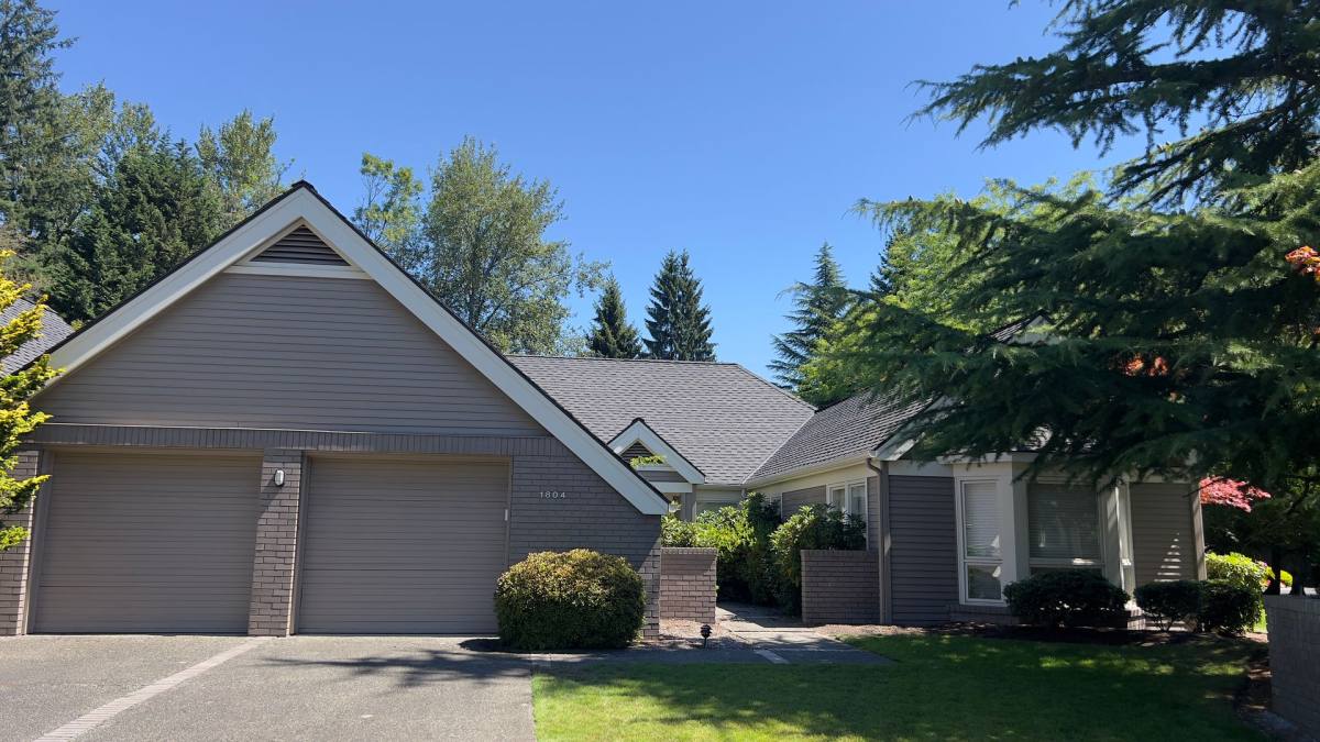 Townhouse for rent at 1804 Y NE, Bellevue, WA 98004