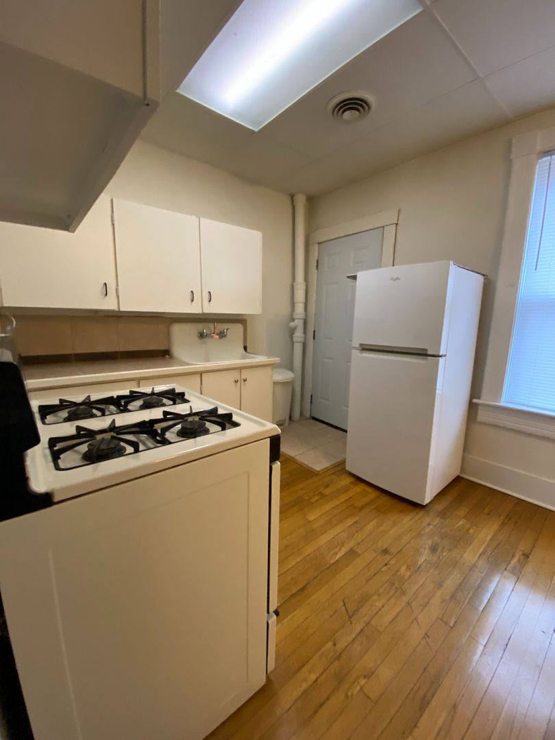 Apartment for rent at 1639 Prospect St, La Crosse, WI 54603