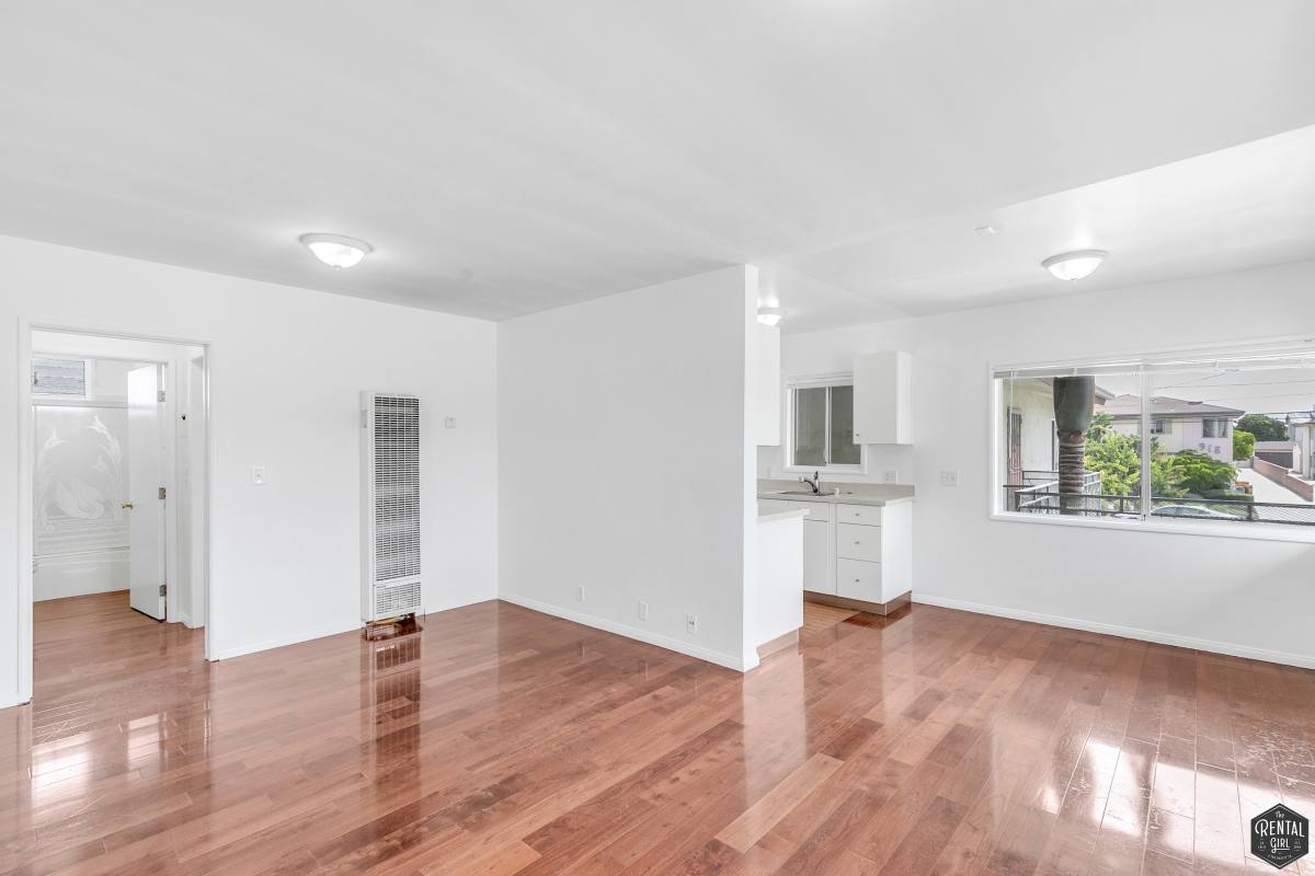 Apartment for rent at 917 N Cedar St #3, Inglewood, CA 90302