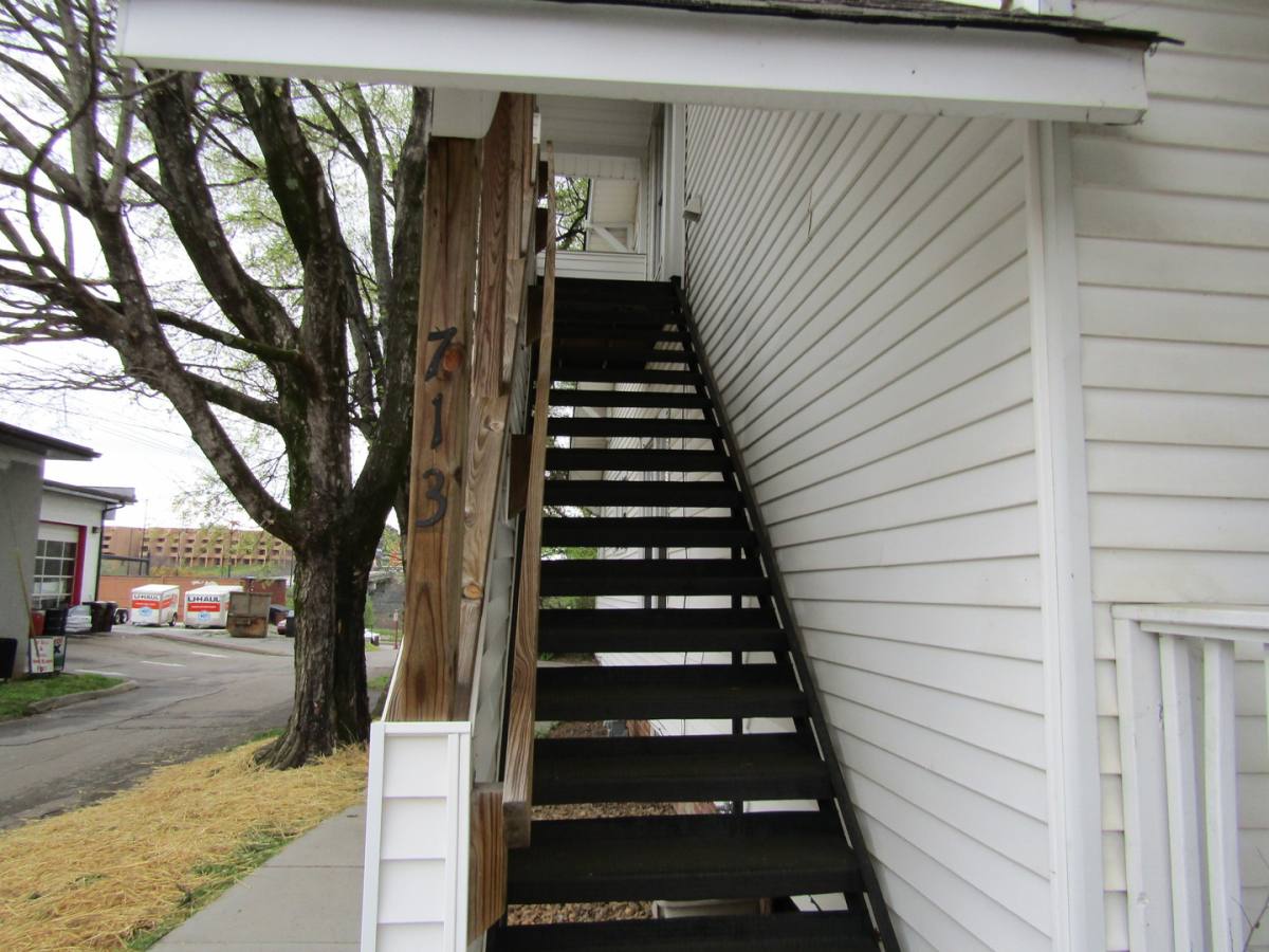 Apartment for rent at 713 Neff St, Maryville, TN 37804