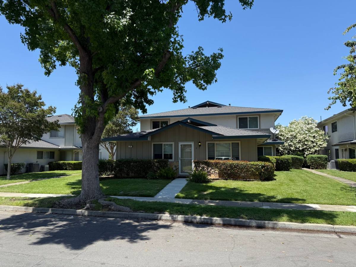 Condo for rent at 219 Watson Dr, Campbell, CA 95008
